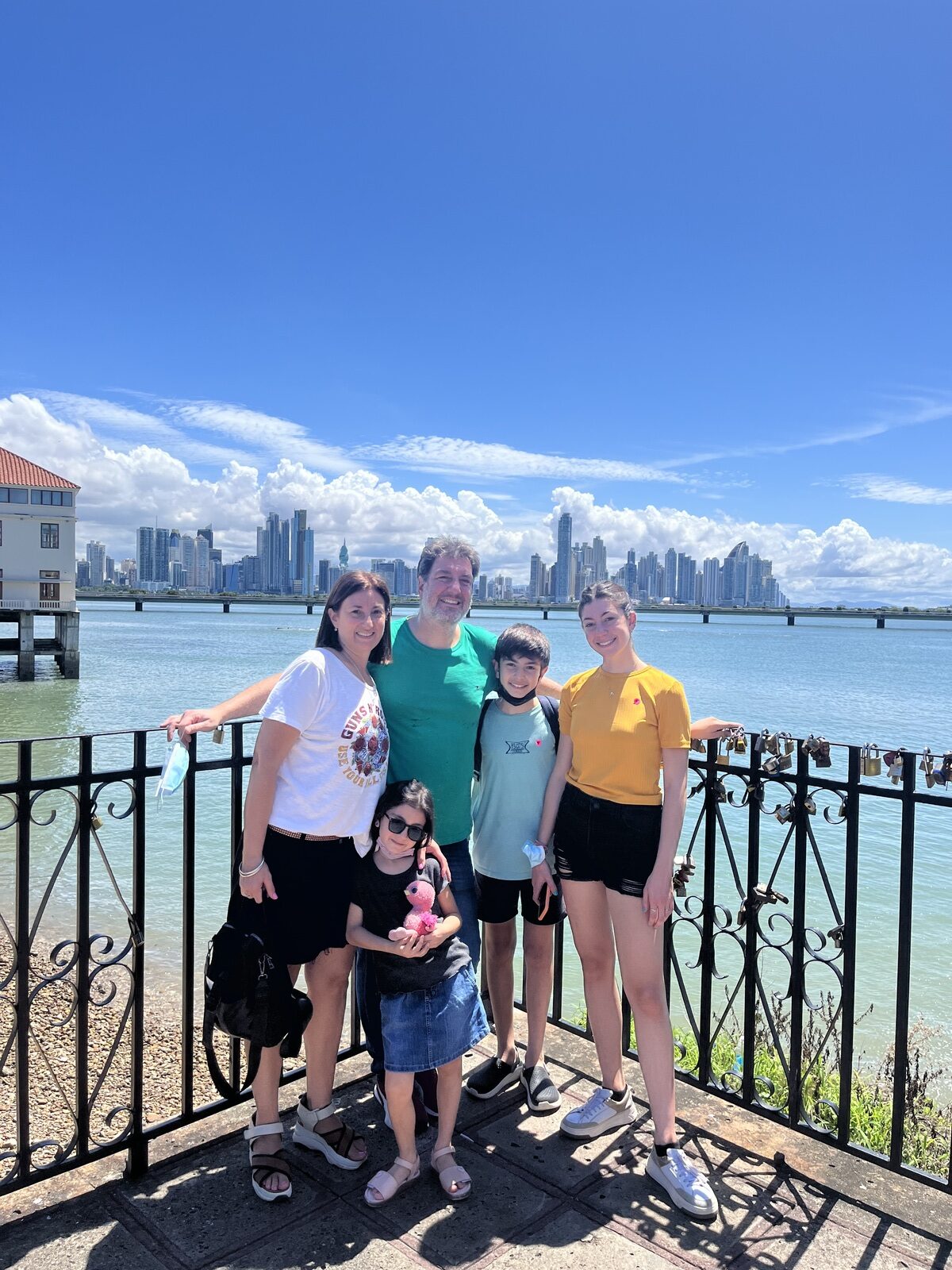 enjoy-panama-canal-city-tour Smiling family exploring Panama City on a guided city tour, enjoying the views of the Old Quarter and the modern skyline.